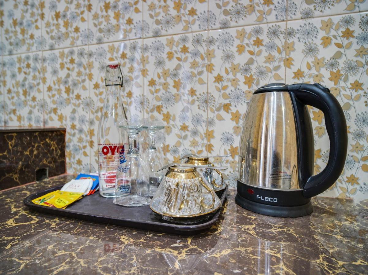 Capital O 540 Esther Hotel Balige Eksteriør bilde